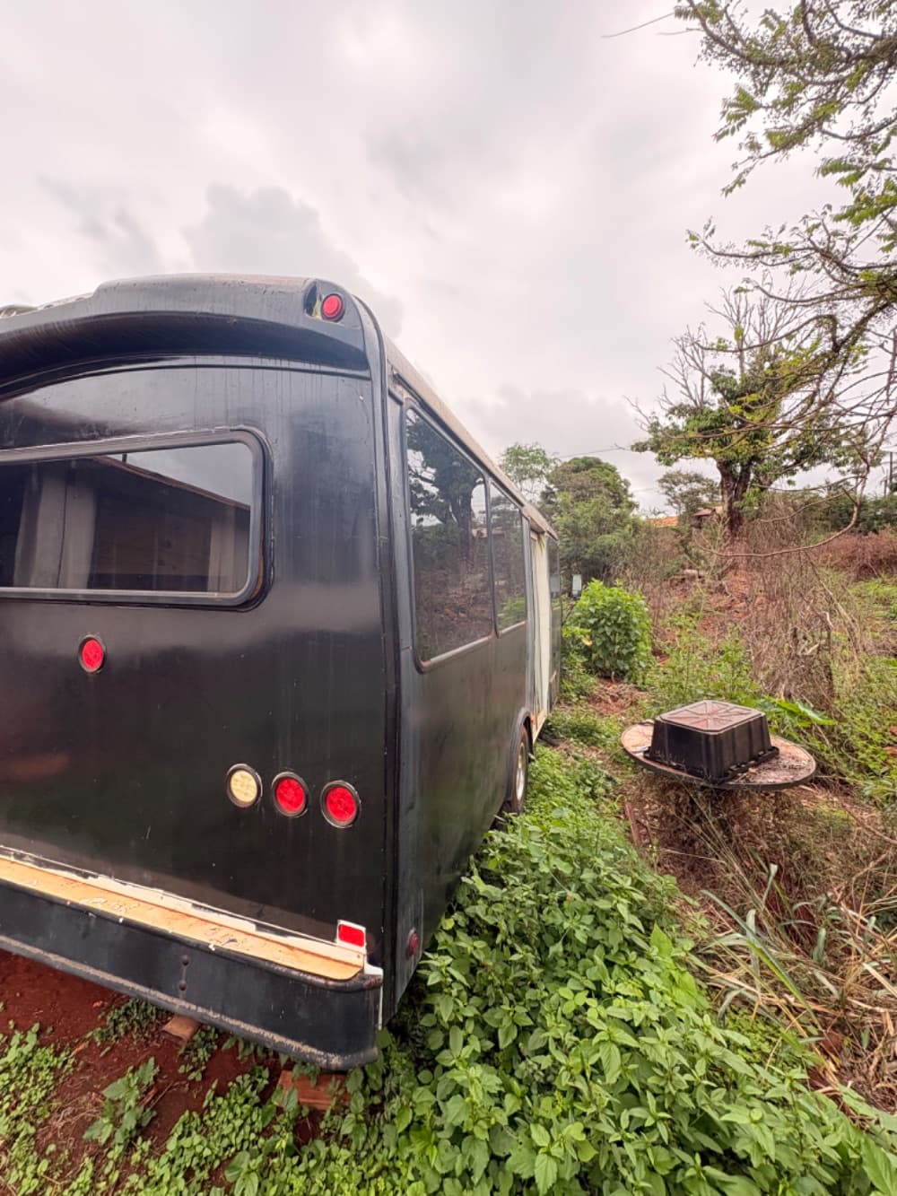 2015 Ford E-450 Party Bus - Image 14