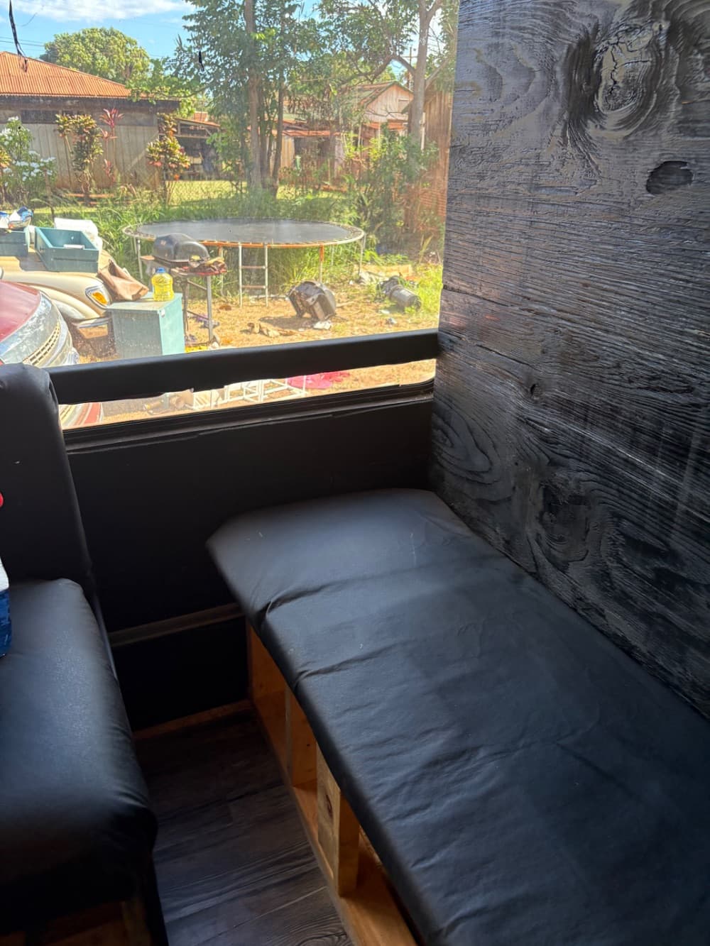 2015 Ford  E450 - Image 17