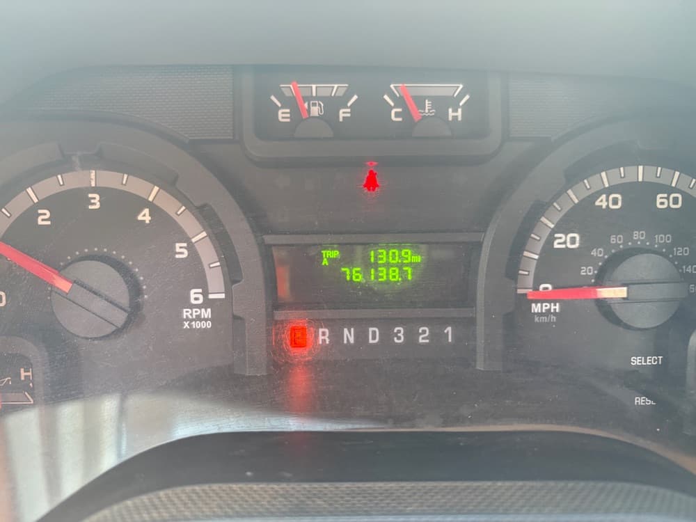 2015 Ford  E450 - Image 11