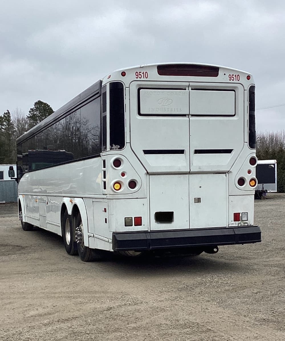 2009 MCI D4505 - Image 3