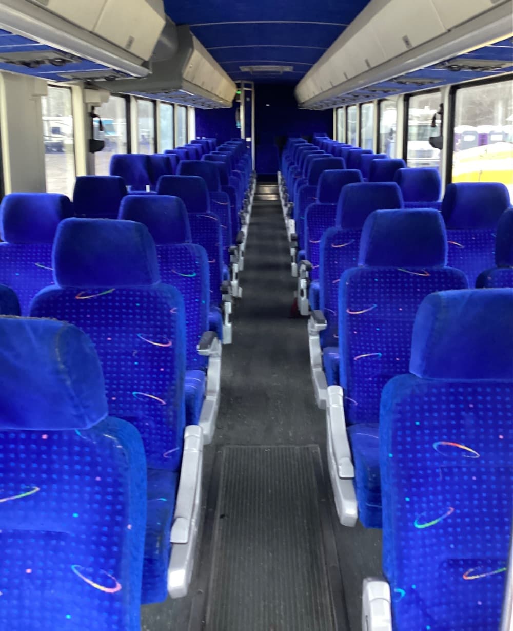 2009 MCI D4505 - Image 5