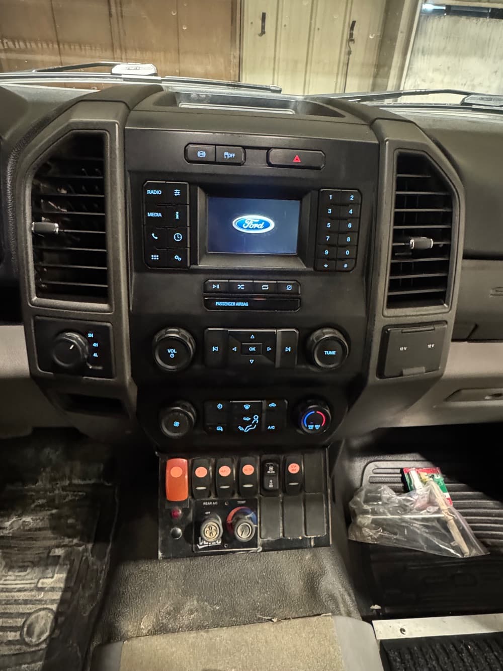 2021 Ford  550  - Image 8