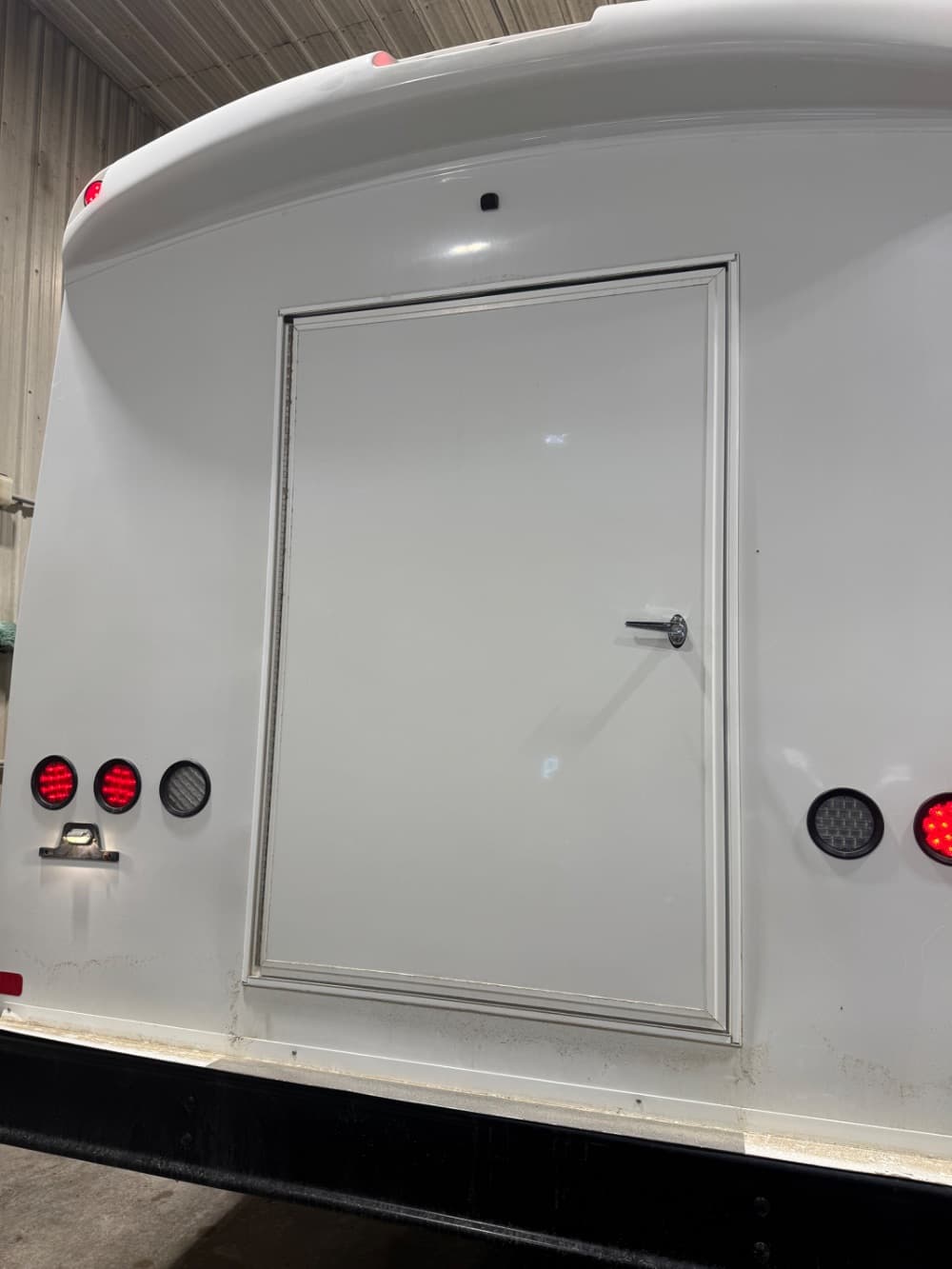 2021 Ford  550  - Image 5