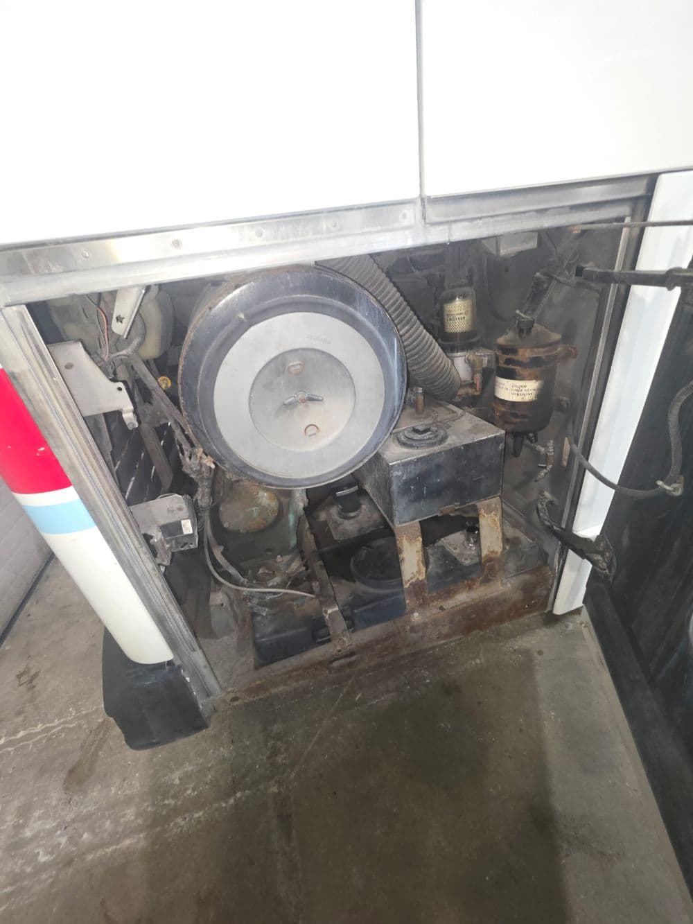 2001 prevost h345 - Image 2