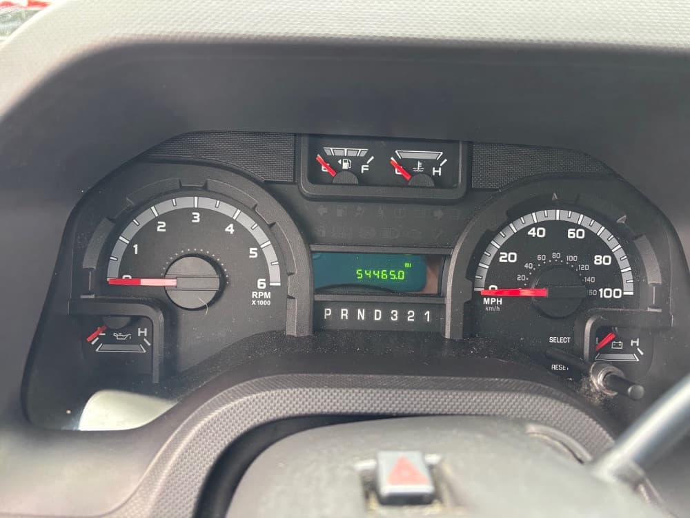 2011 Ford E-450 - Image 19