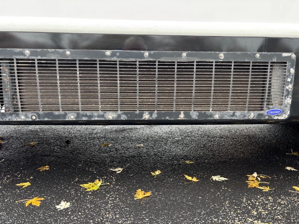 2011 Ford E-450 - Image 7