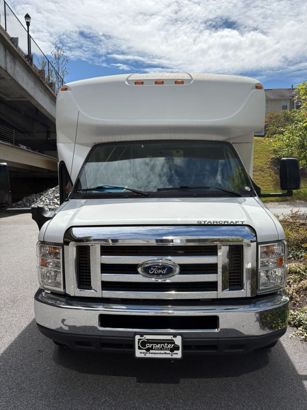 2020 Ford E450 - Image 5