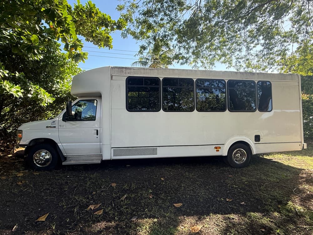2018 Ford  450 super duty  - Image 4