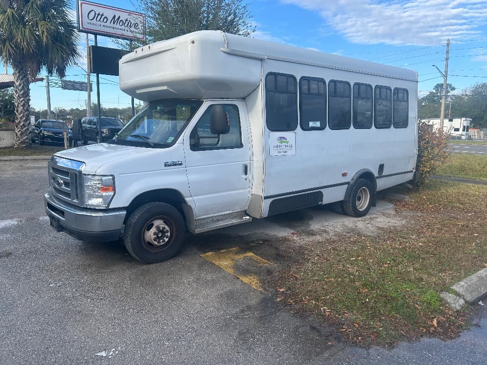 2017 Ford F450 - Image 2