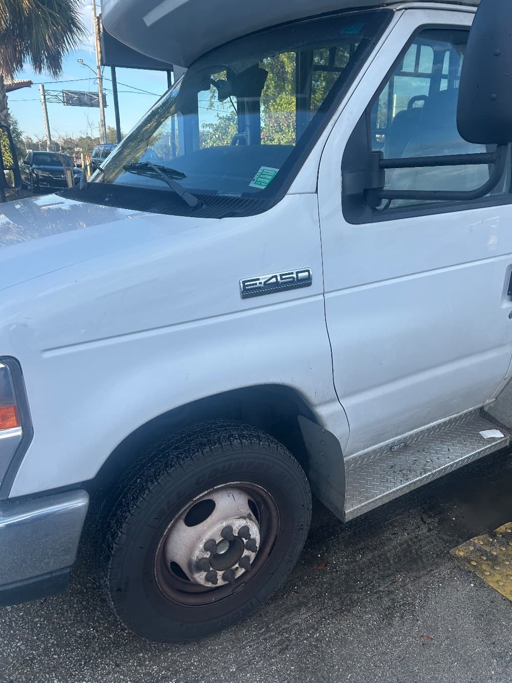 2017 Ford F450 - Image 9