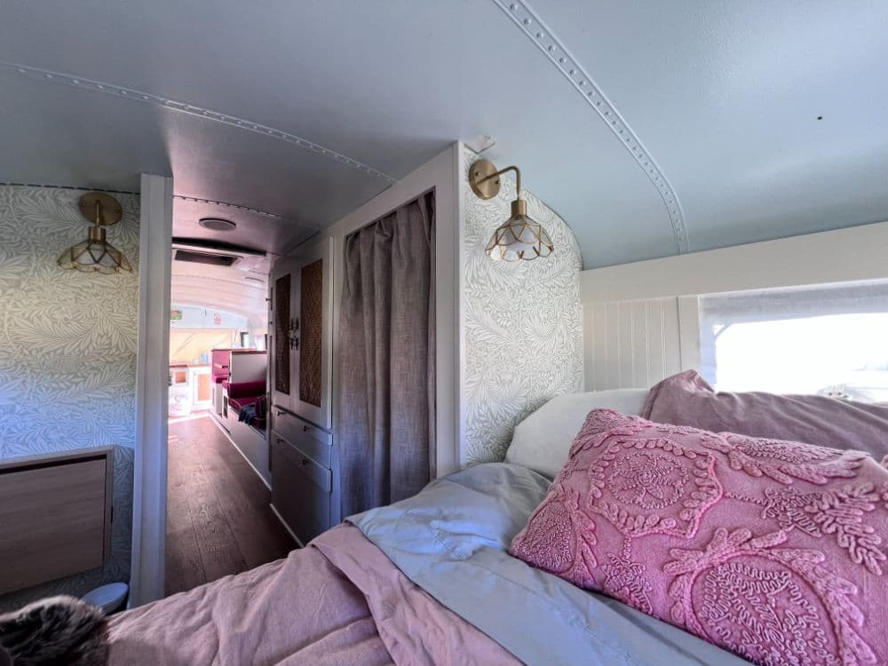 2003 Freightliner FS65 - Image 4