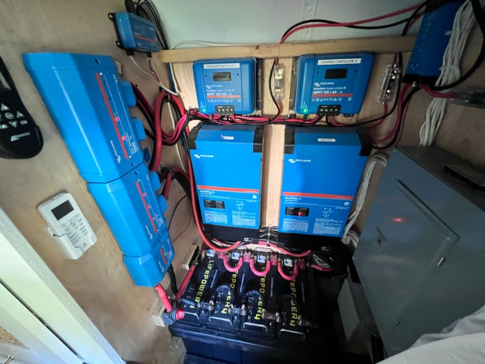 2003 Freightliner FS65 - Image 3