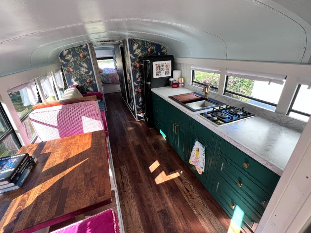 2003 Freightliner FS65 - Image 18