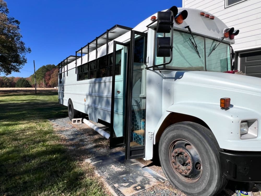 2003 Freightliner FS65 - Image 19