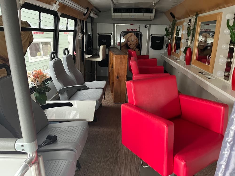 2009 Ford E-450 Super Duty Econoline - Image 6