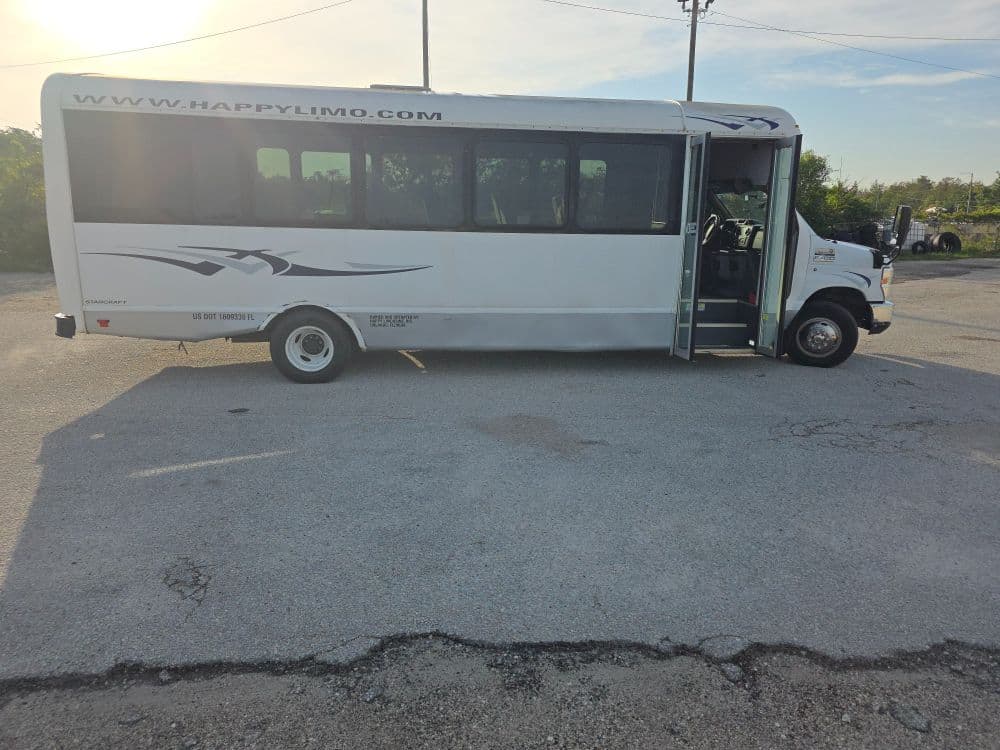 2015 FORD F450 - Image 3