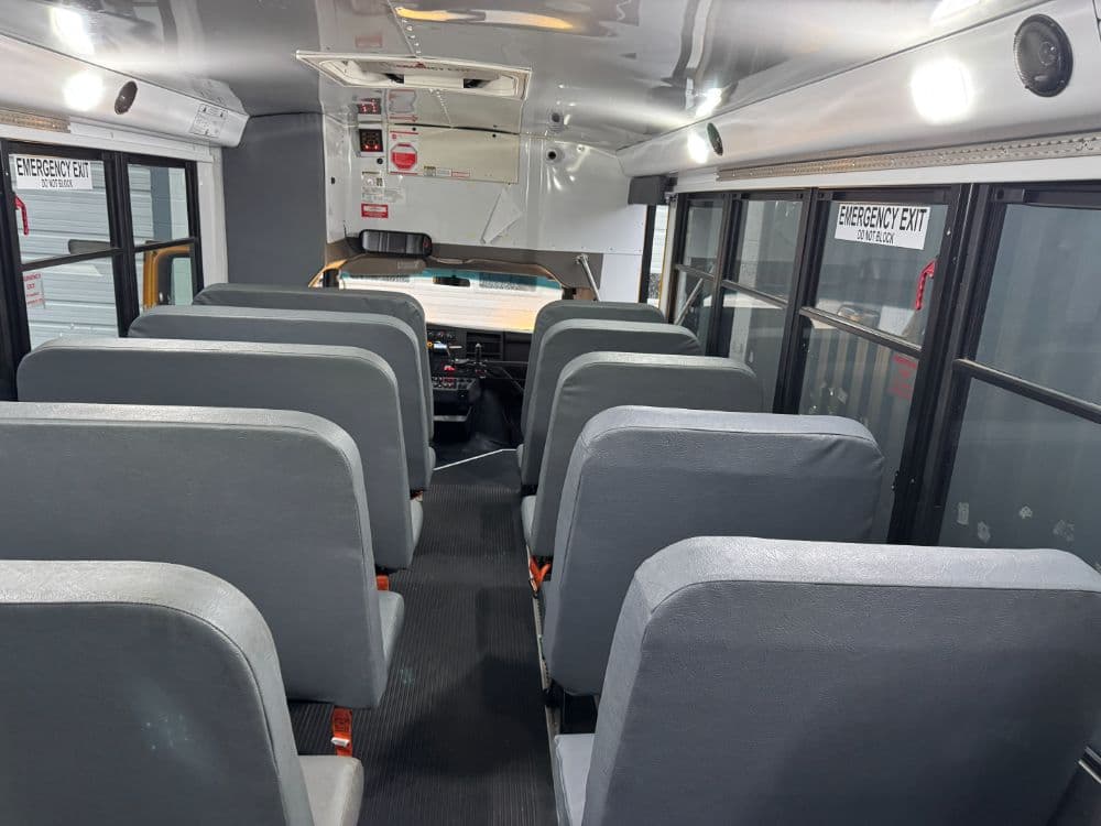 2019 Chevrolet School Van - Image 17