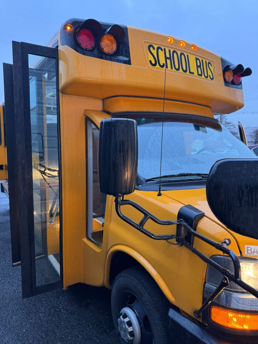 2019 Chevrolet School Van - Image 14