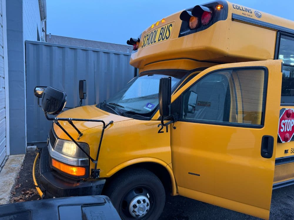 2019 Chevrolet School Van - Image 16