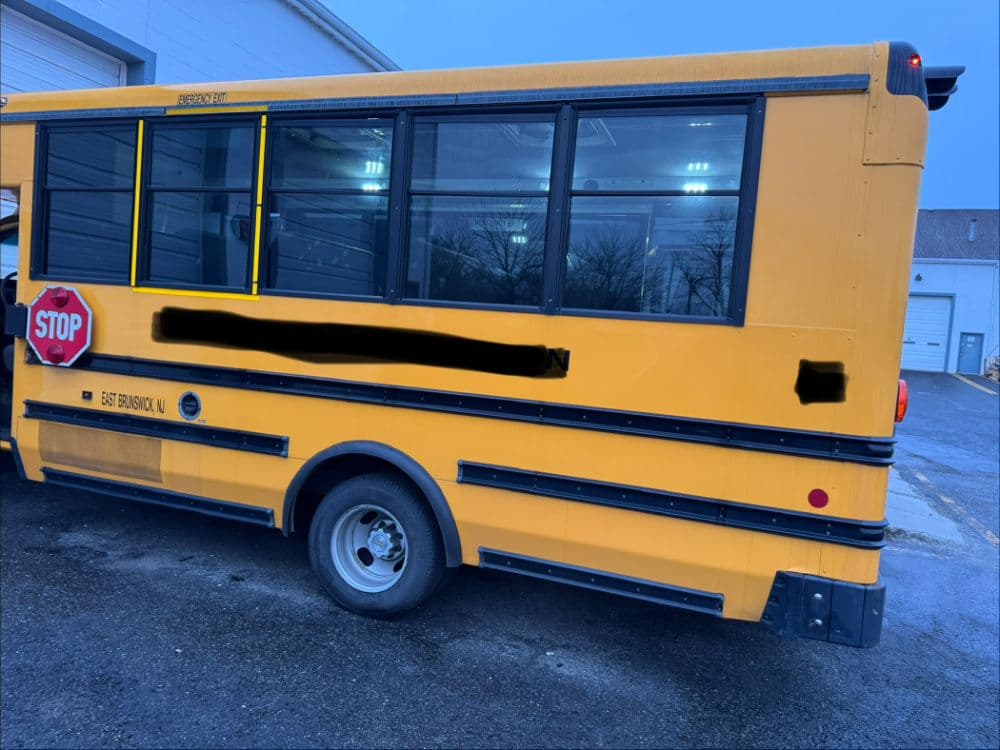 2019 Chevrolet School Van - Image 3