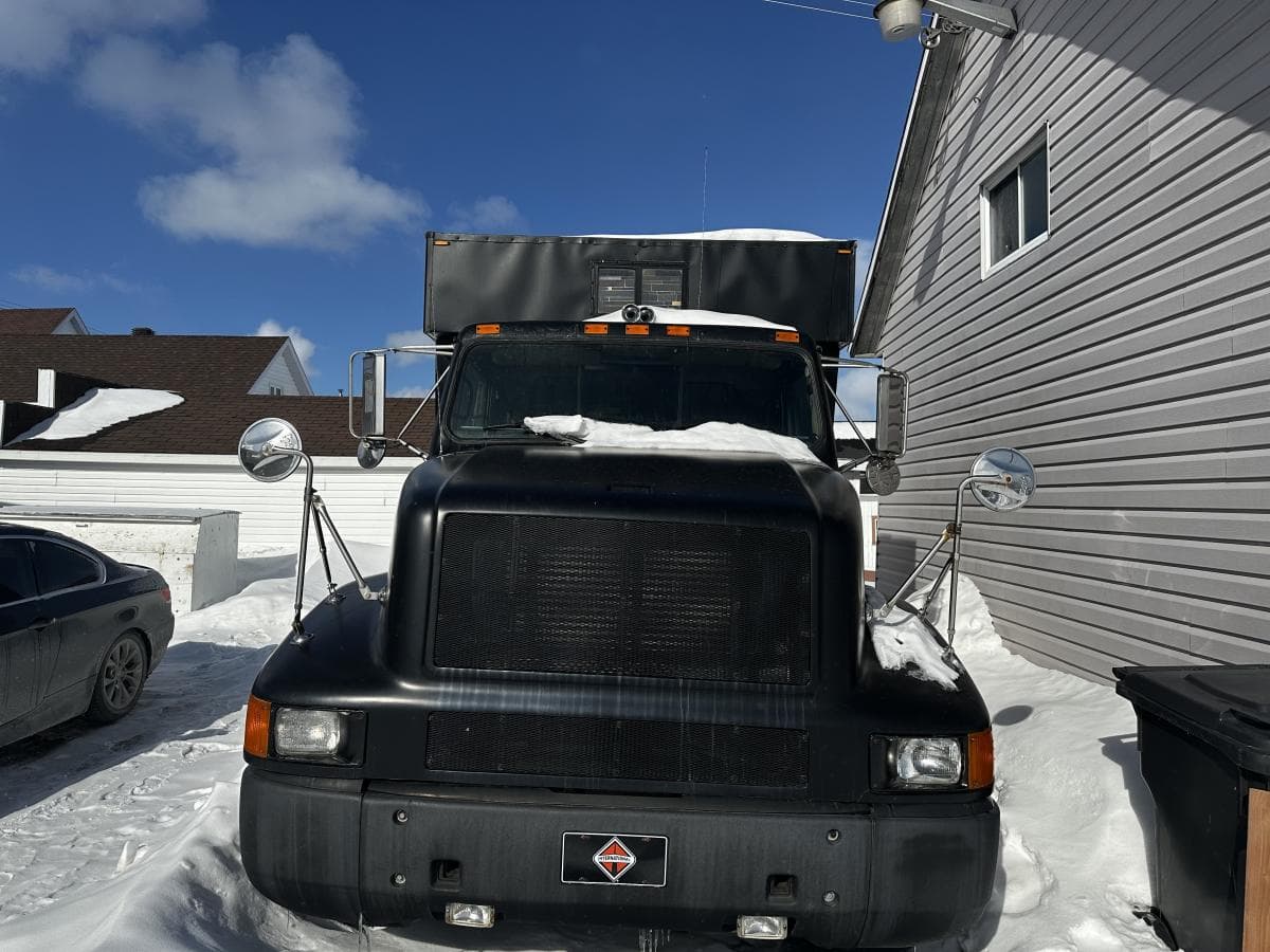 1990 International 8300 Navistar Conversion - Image 5