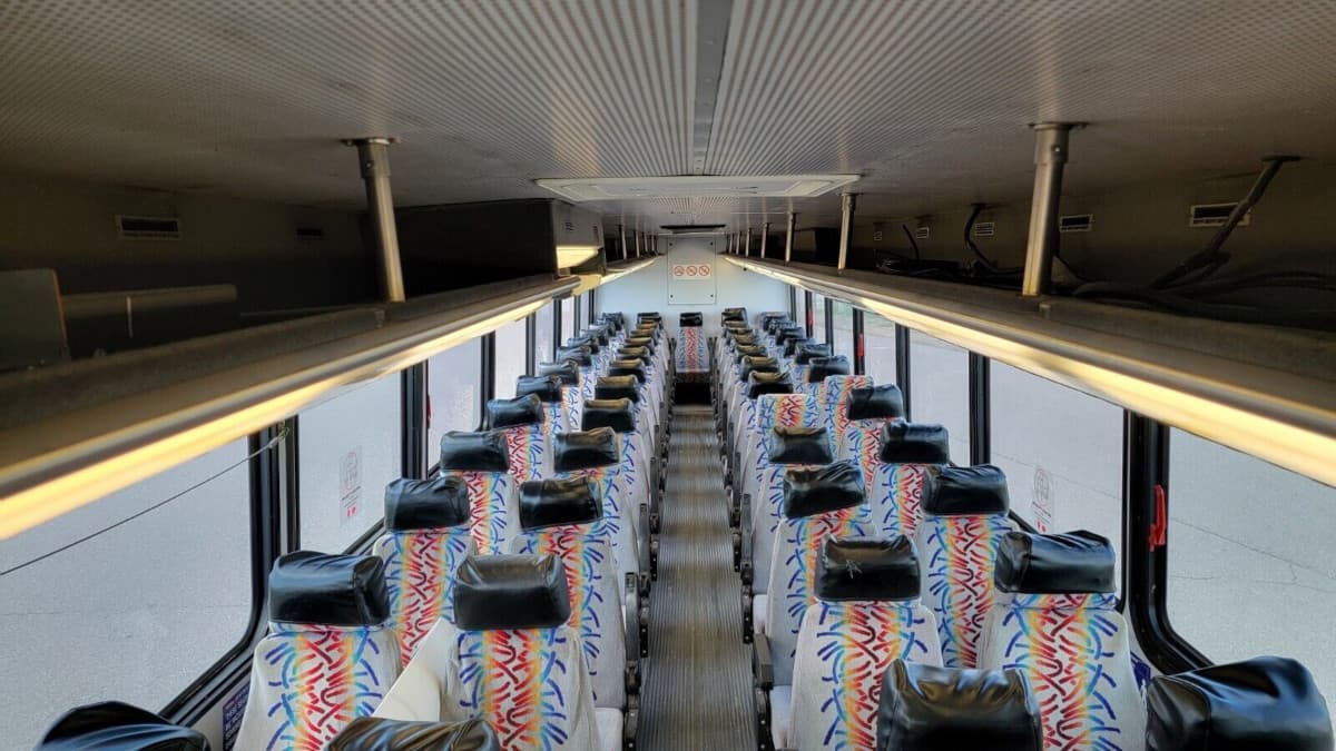 1999 New Flyer Viking Motorcoach - Image 15