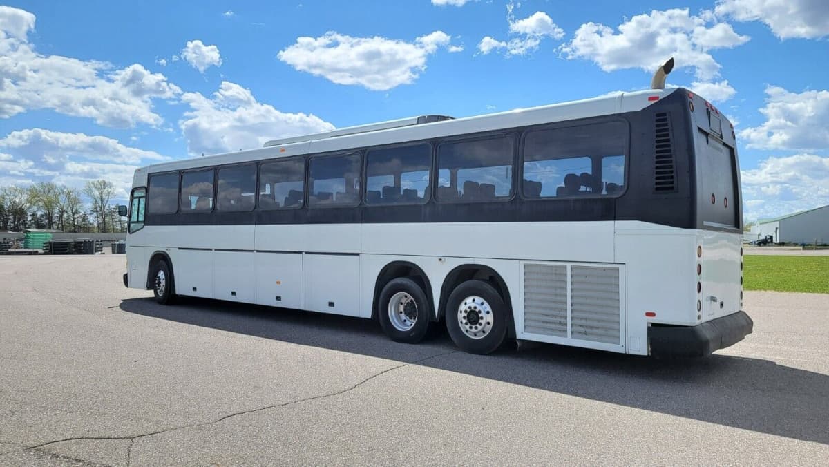 1999 New Flyer Viking Motorcoach - Image 8