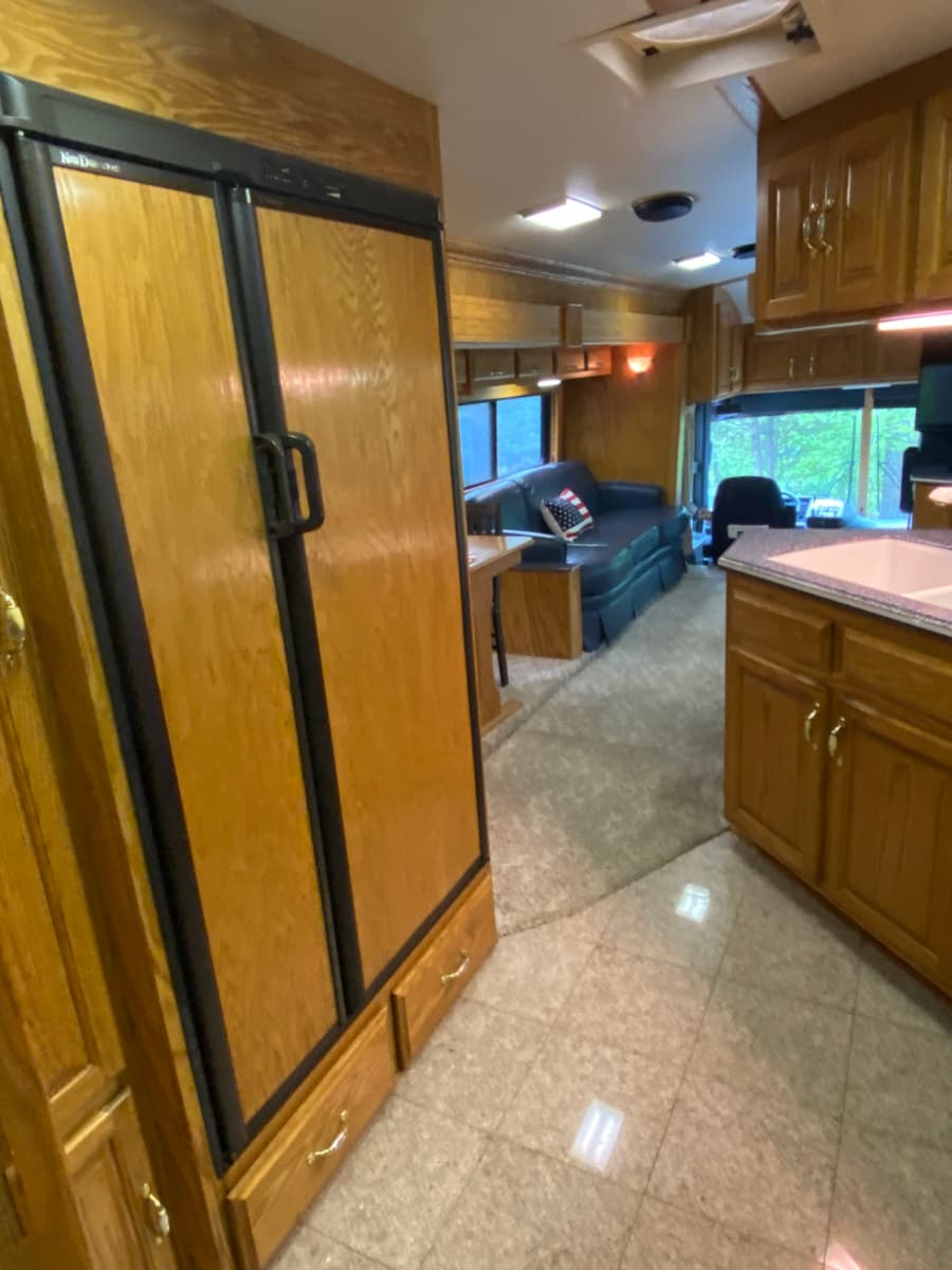 2004 Dina Viaggio Motorhome - Image 15