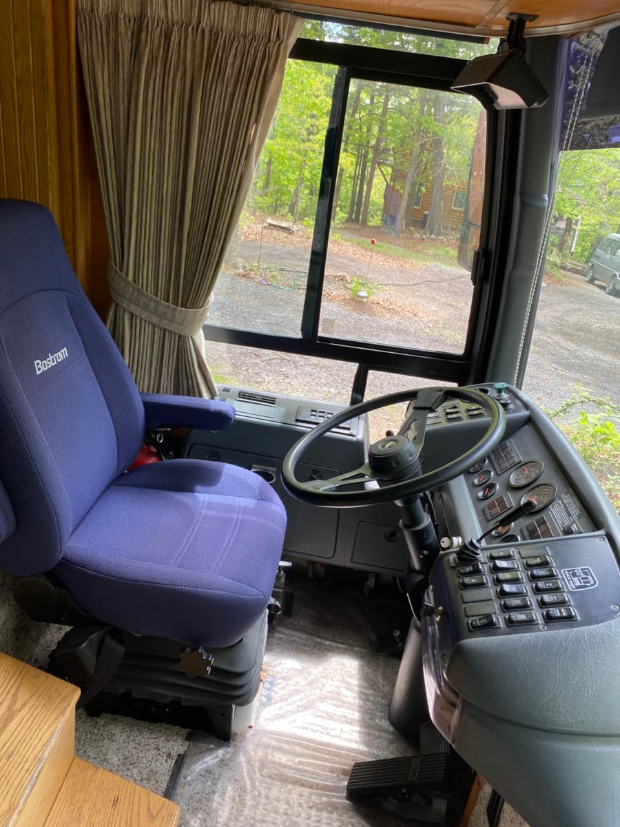2004 Dina Viaggio Motorhome - Image 19