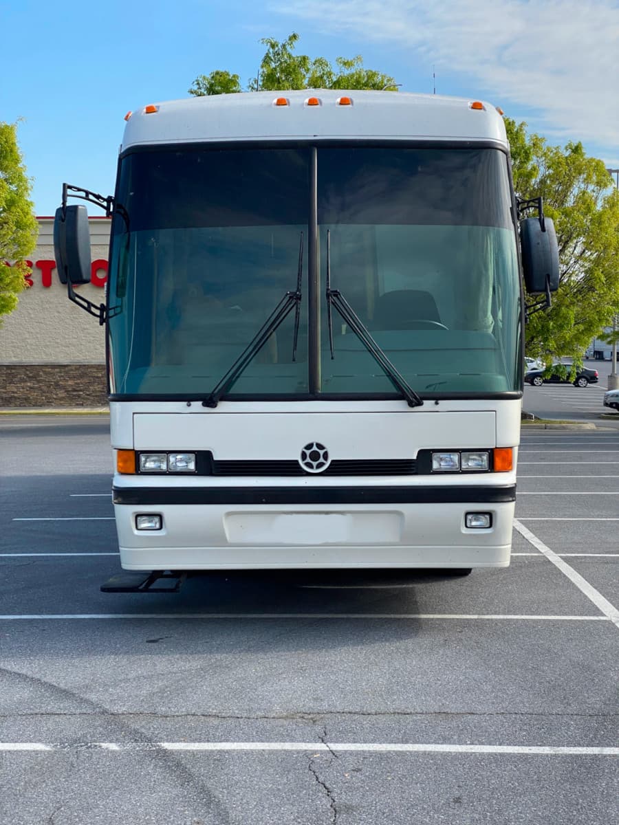 2004 Dina Viaggio Motorhome - Image 3