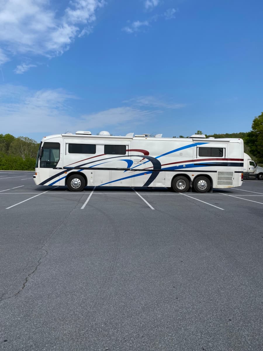 2004 Dina Viaggio Motorhome - Image 5
