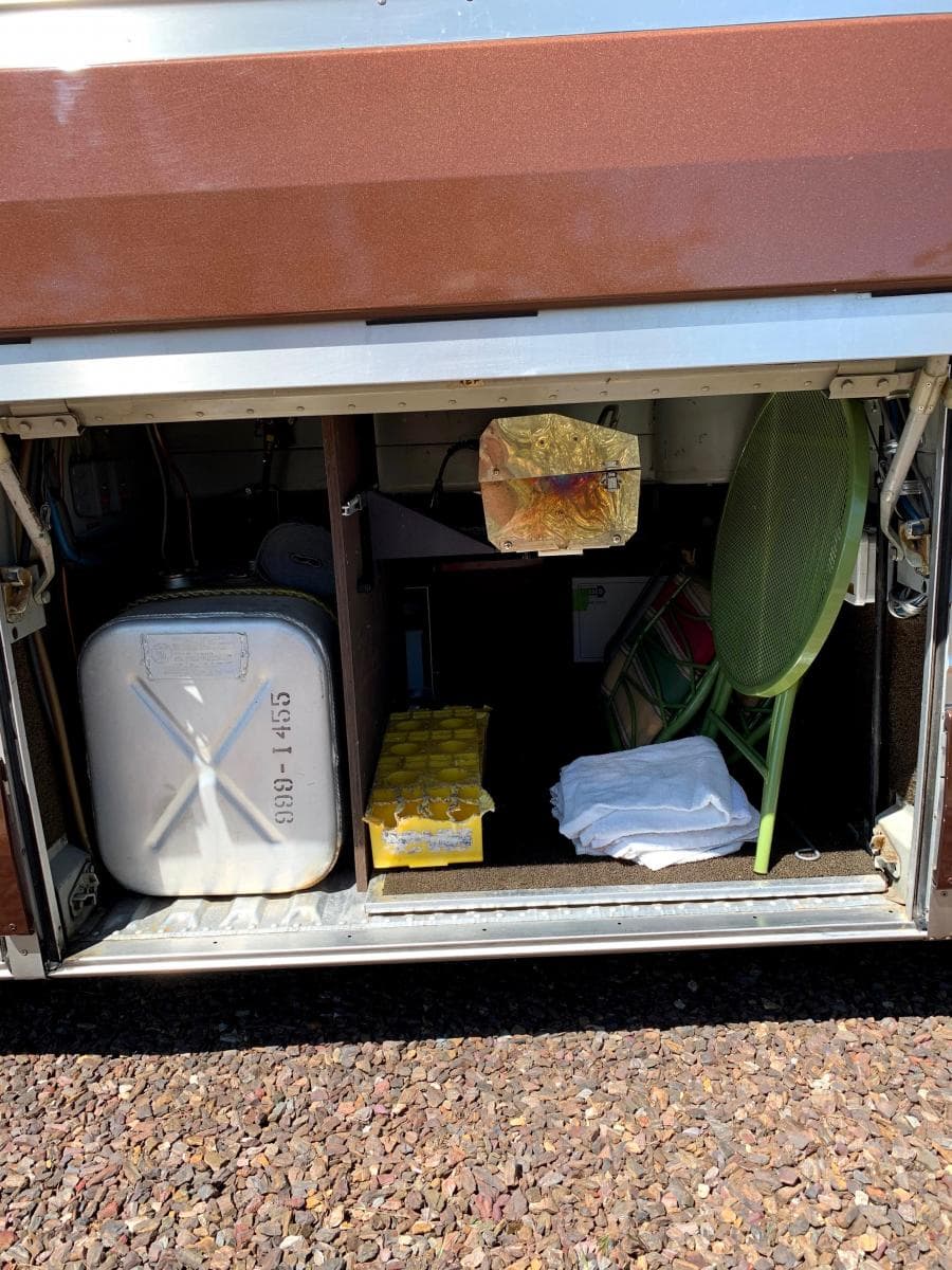 1980 MCI Custom Coach Industries Landcruiser - Image 13