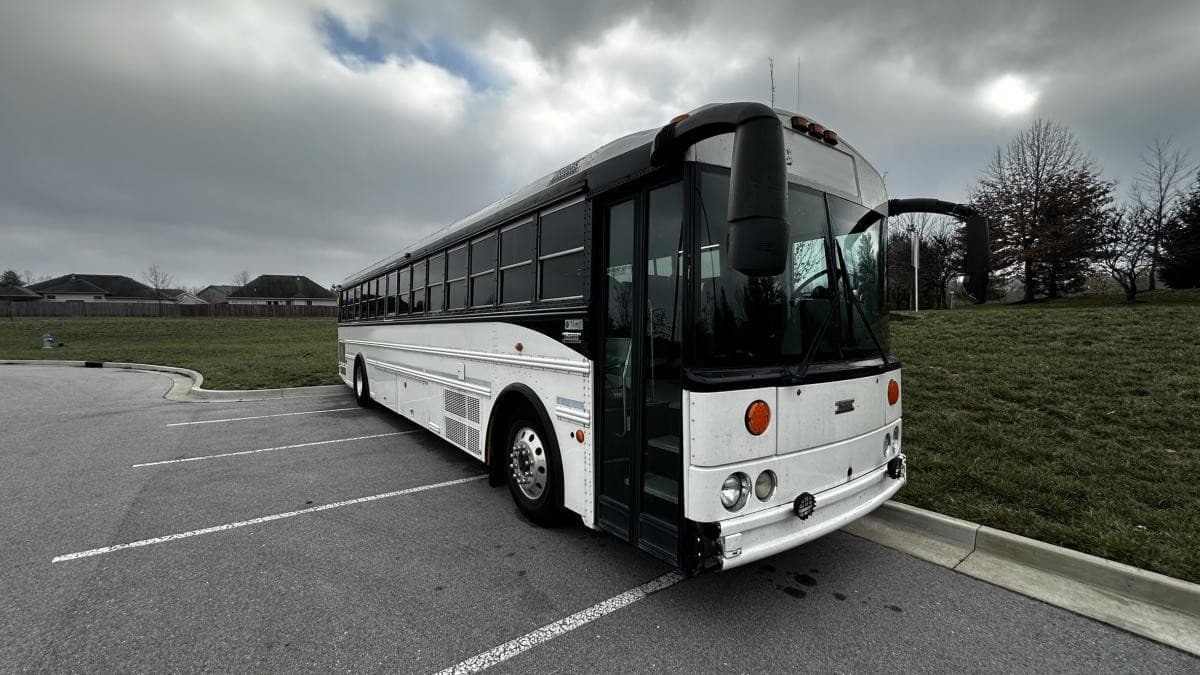 2005 Thomas Activity Bus - Image 1