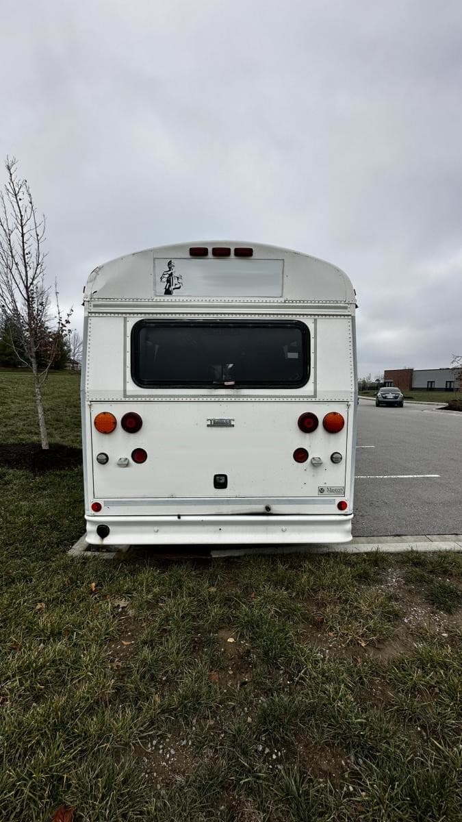 2005 Thomas Activity Bus - Image 4