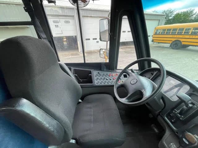 2015 Freightliner Thomas C2 School Bus - Image 9
