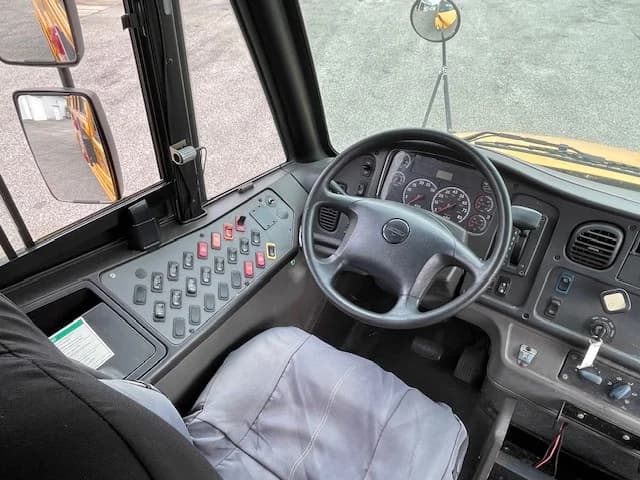 2014 Thomas Freightliner C2 School Bus - Image 10