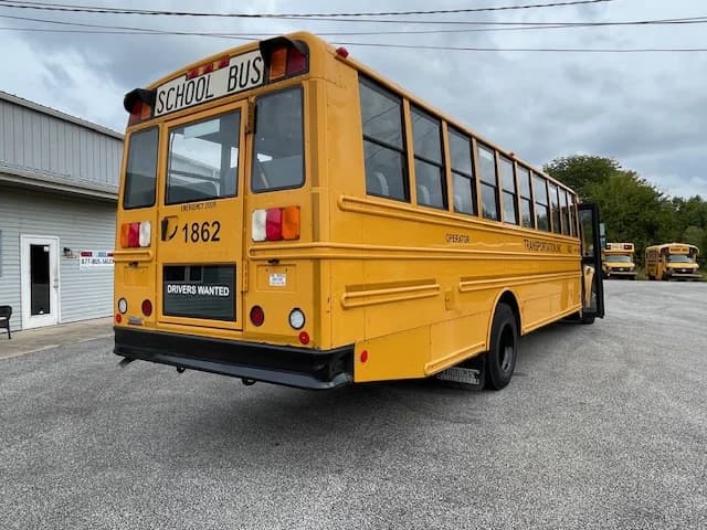 2014 Thomas Freightliner C2 School Bus - Image 4