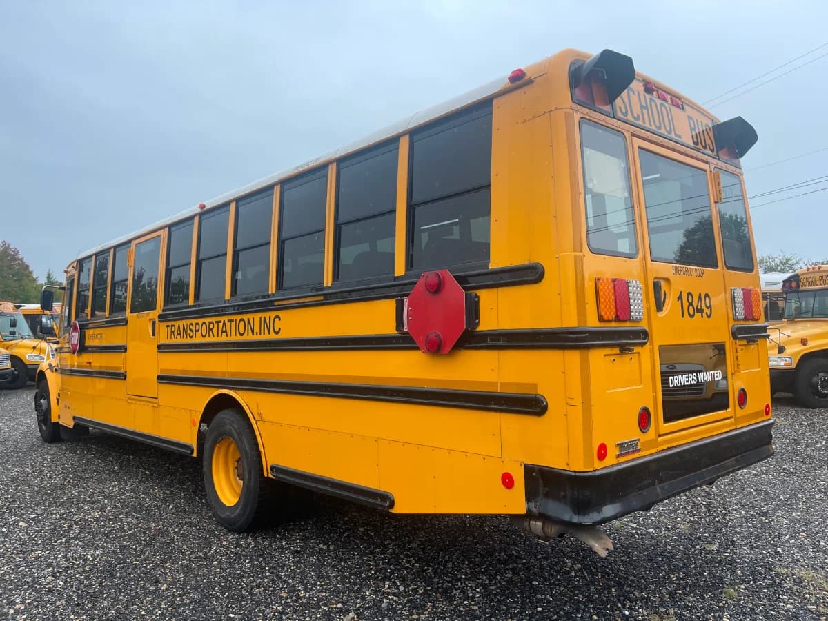 2015 Freightliner Thomas C2 School Bus - Image 4