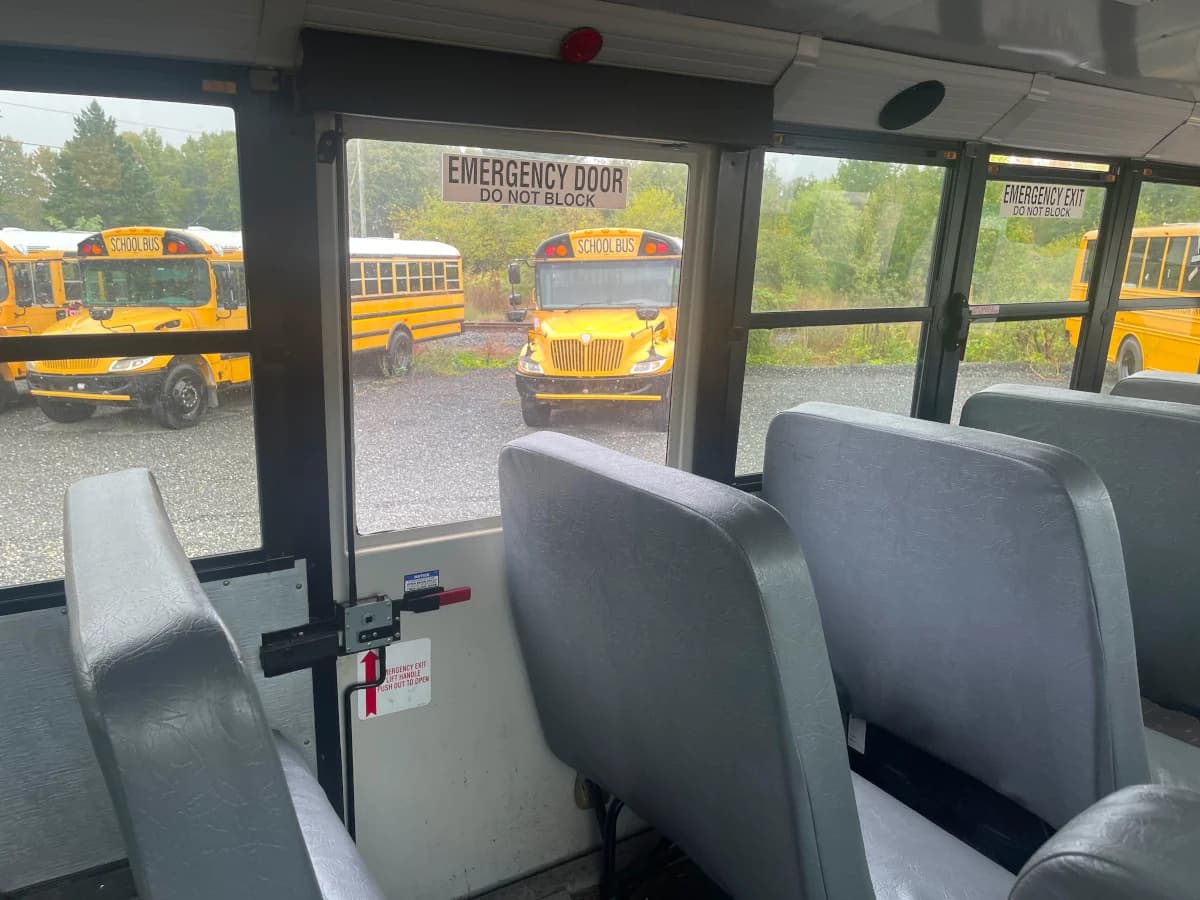2015 Freightliner Thomas C2 School Bus - Image 9