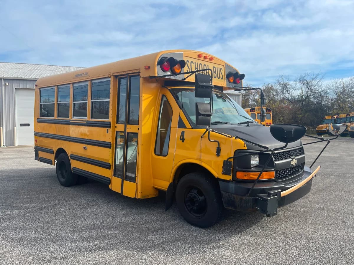 2010 Chevrolet 3500 Mini School Bus - Image 1