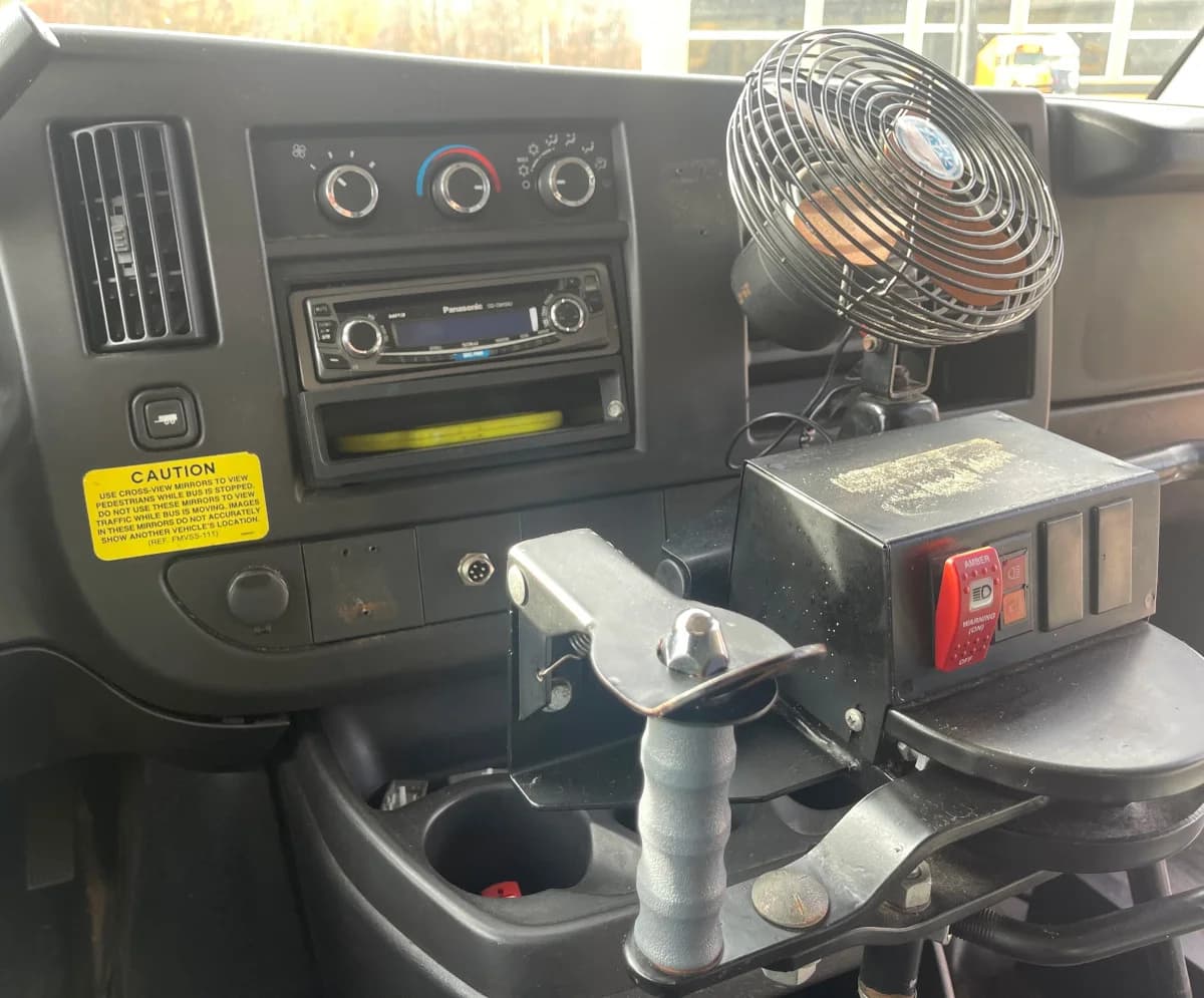 2010 Chevrolet 3500 Mini School Bus - Image 12