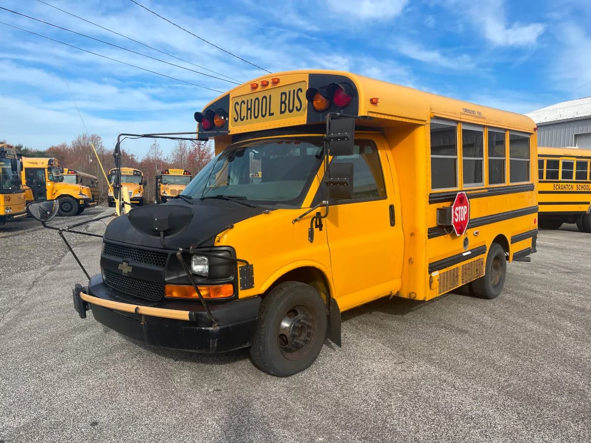 2010 Chevrolet 3500 Mini School Bus - Image 2