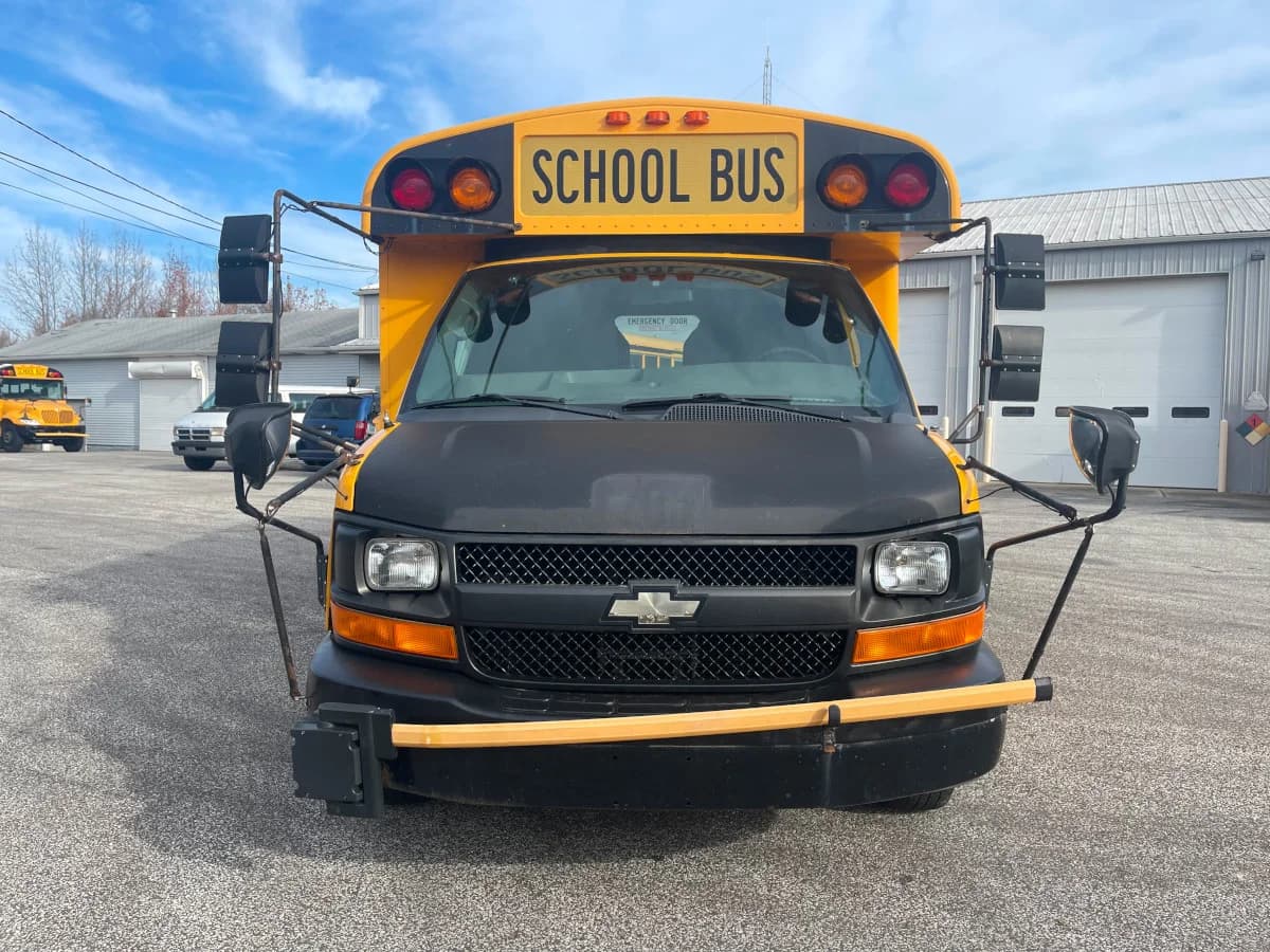 2010 Chevrolet 3500 Mini School Bus - Image 8