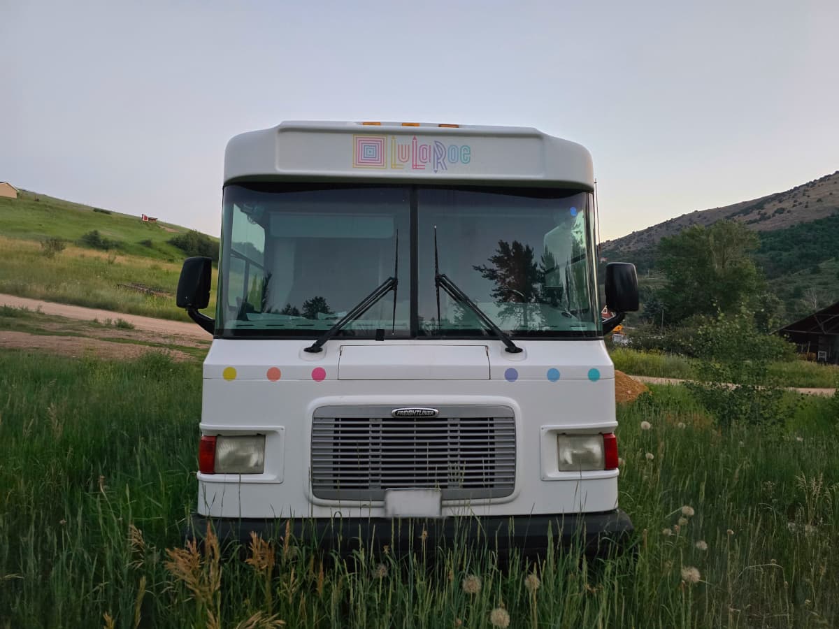 2003 Freightliner Glaval Apollo - Image 2