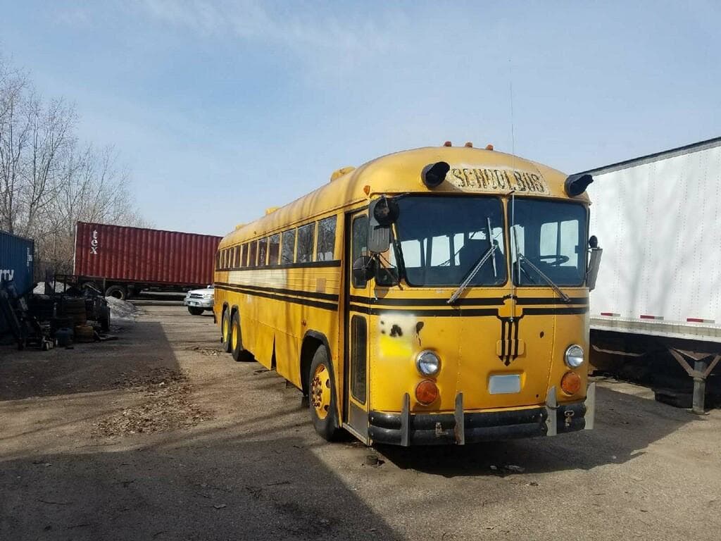 1986 Crown Coach International School Bus - Image 1