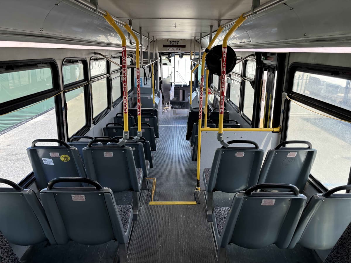 Transit Bus #10226 - Image 12