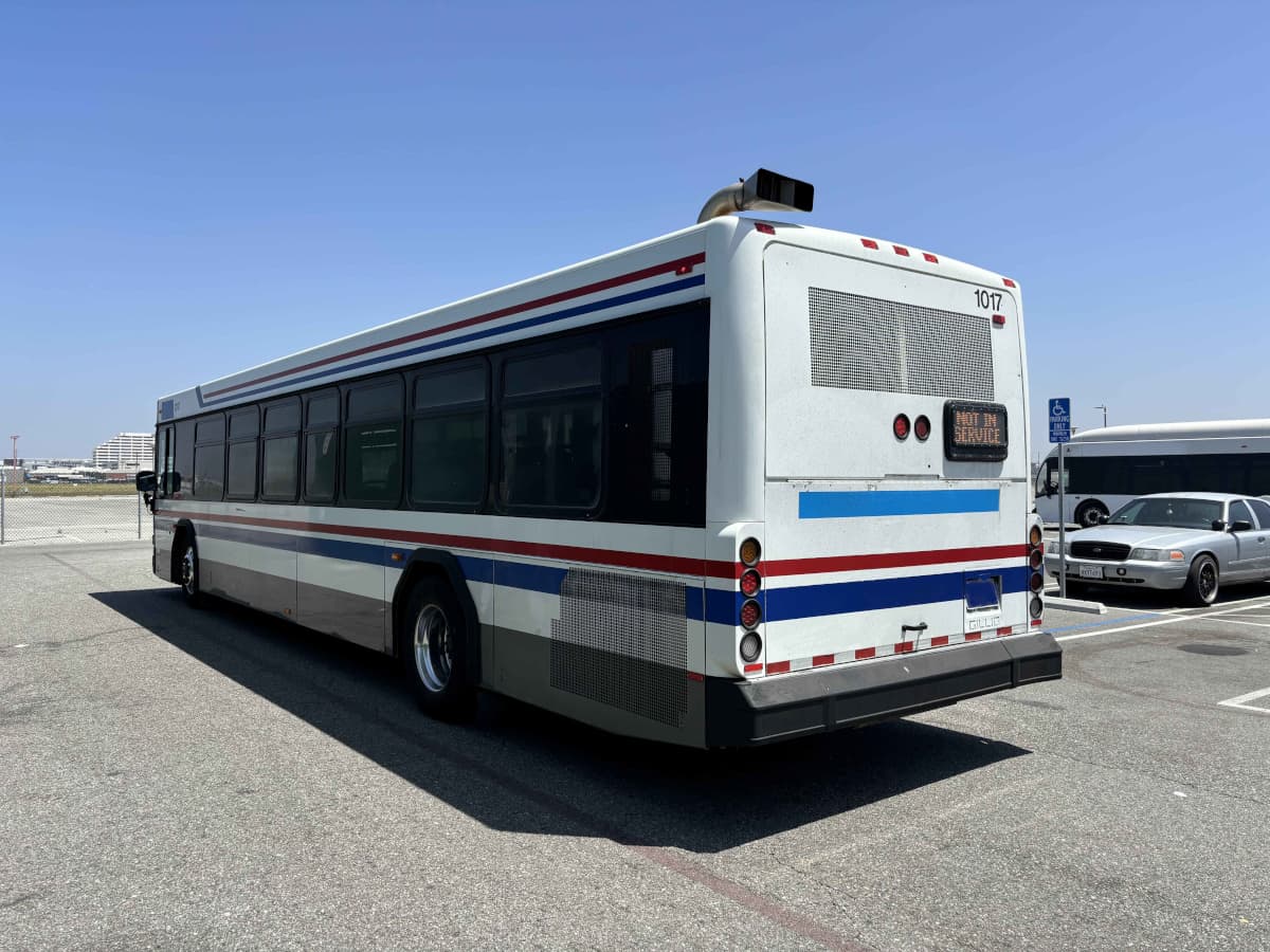 Transit Bus #10226 - Image 3