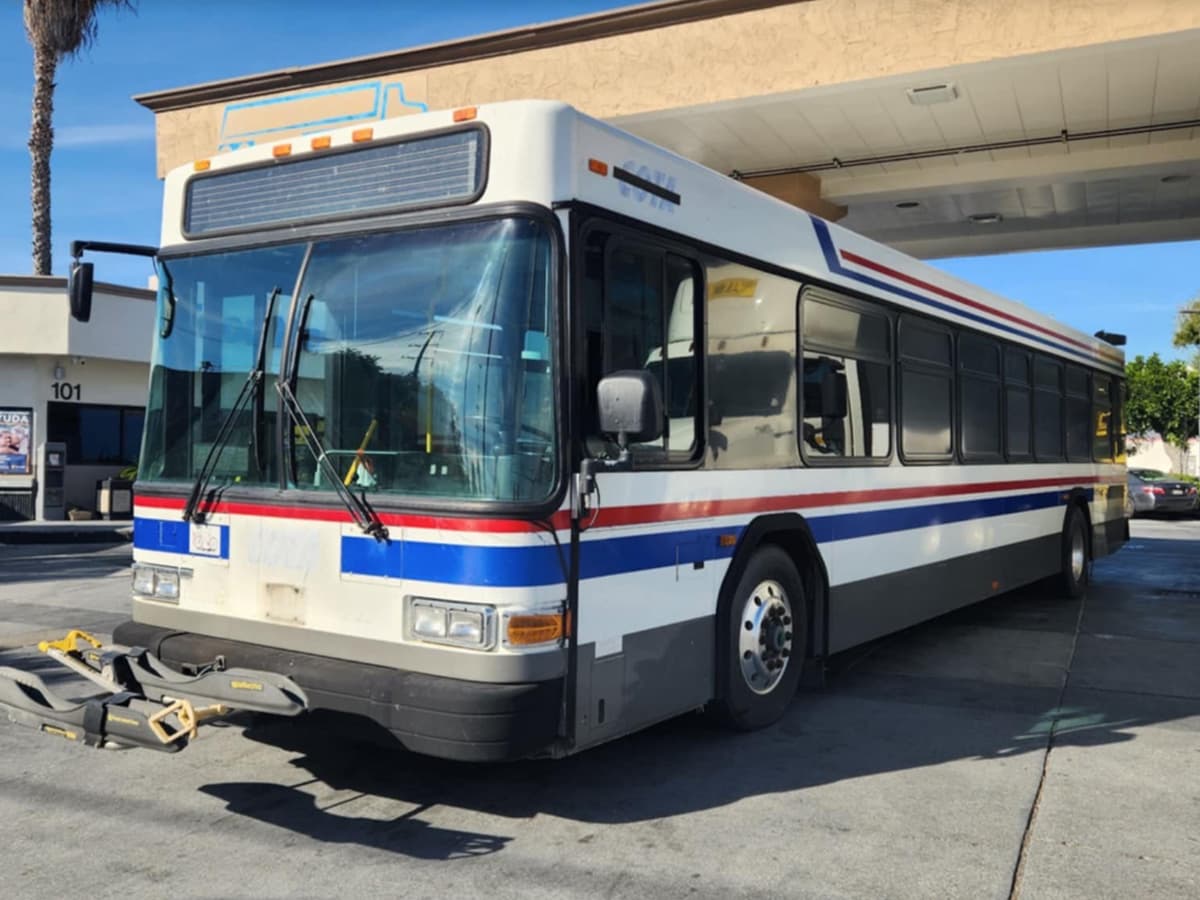 Transit Bus #10226 - Image 6