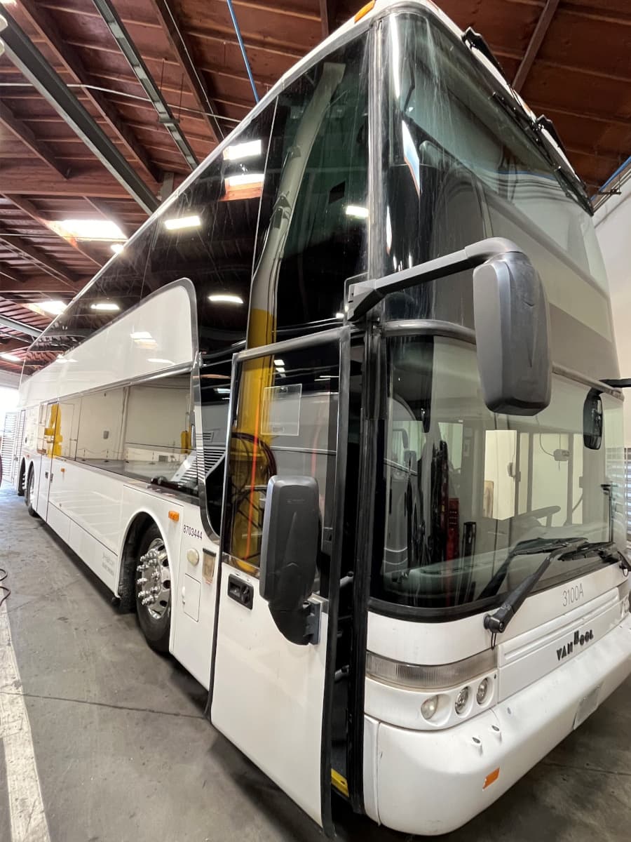 2013 Van Hool TD925 bus