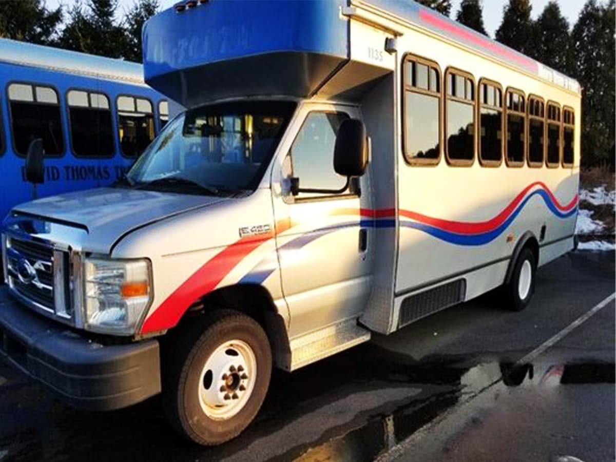 2011 Ford E450 bus